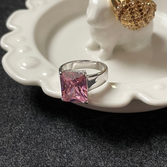 Pink crystal ring - Picture 3 of 5